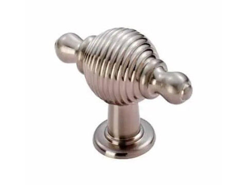 Carlisle Brass Fingertip Design Reeded Knob with Finial Ears