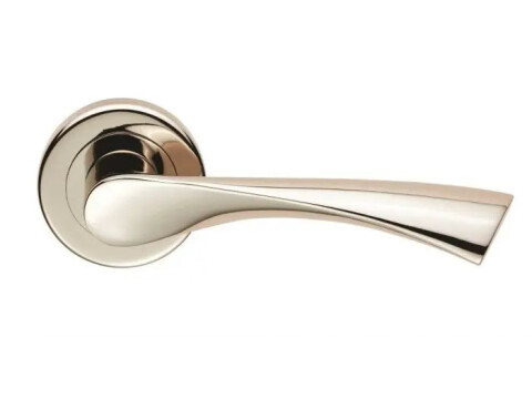 Serozzetta Venti Door Handle on Rose - Pair