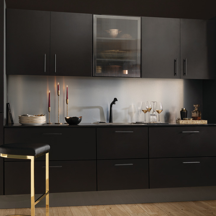 AluSplash Elegance 750x900mm Ebony/B.St