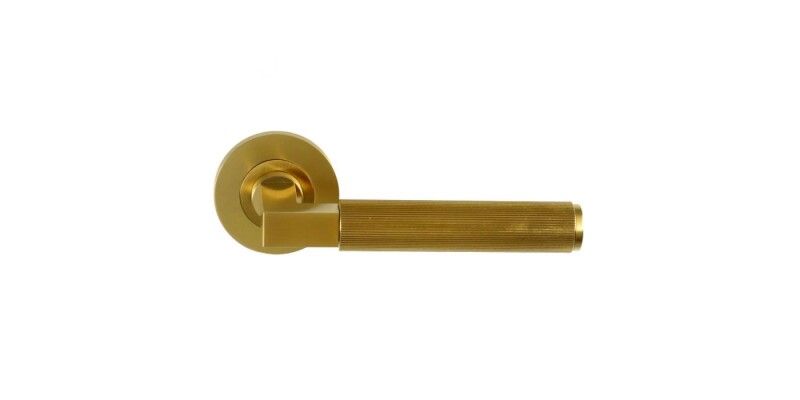 Alexander and Wilks Hurricane Reeded Lever on Round Rose - Pair